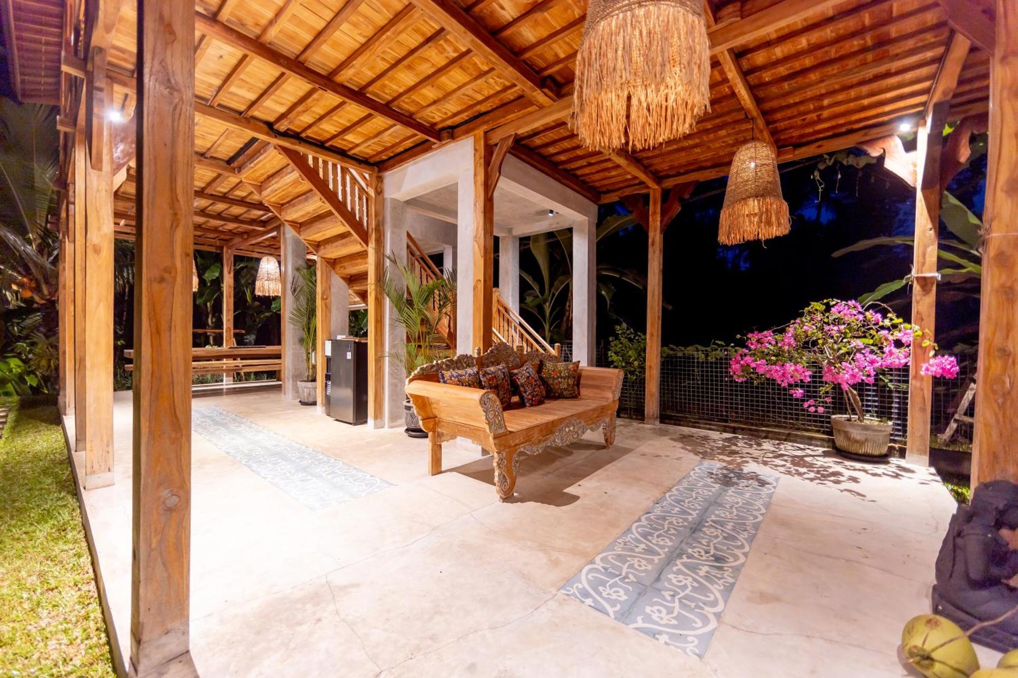 Rumah Guci Ubud Exterior foto